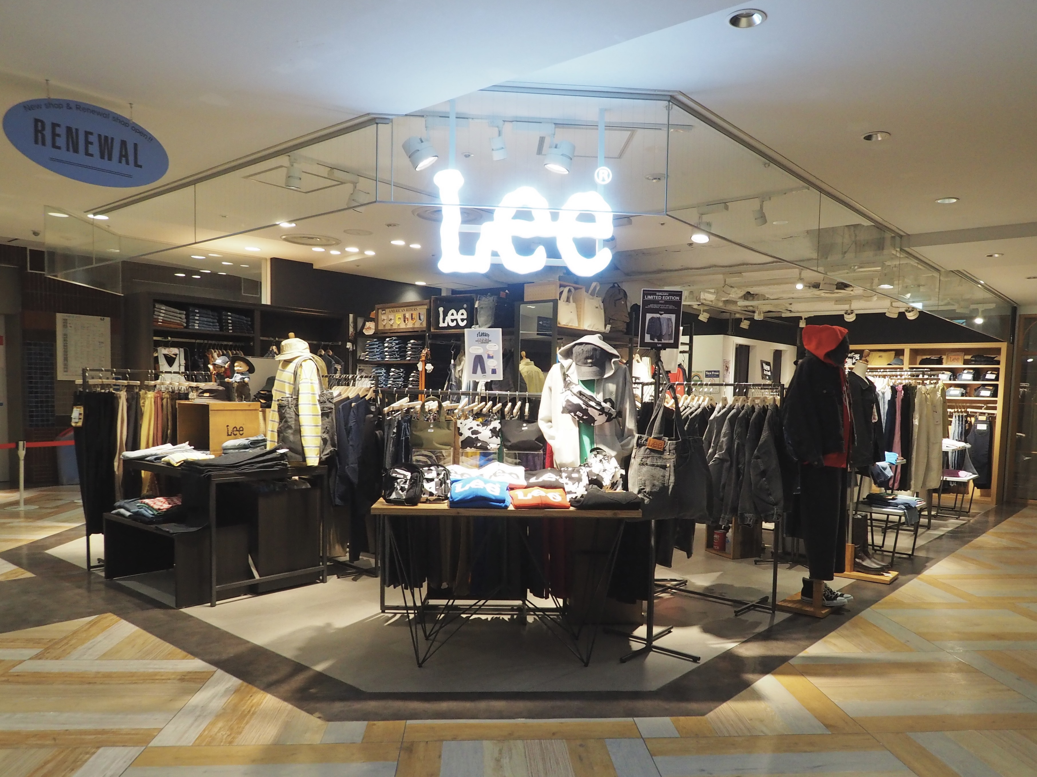 Lee | 株式会社ディヴァイスプロモーション